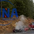 Zapalio se automobil u pokretu na magistrali kod Kokinog Broda: Hitno reagovale vatrogasne ekipe - vozilo potpuno izgorelo