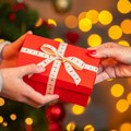 Šta da uradite ako vam se ne svidi novogodišnji poklon