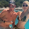 "Odakle ti ideja da zoveš mog muža, šta je sa: Mozgom?" Žena poznatog Srbina javno napala napala našu voditeljku, a sad…
