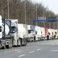 AMSS: Na graničnom prelazu Batrovci teretna vozila čekaju 7 sati na izlaz