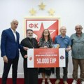 Veliko srce crveno-belih: Zvezda uručila ček od 50.000 evra Narodnim kuhinjama na Kosovu i Metohiji