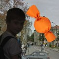 Ужас у Крагујевцу: Ученика (9) старији момци испред школе натерали да поједе бомбону, њему позлило
