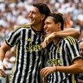 Vlahović dvostruki strelac za pobedu Juventusa protiv Lacija