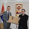 Ćupriji 20 laptop računara: Opštini uručena donacija resornog ministarstva