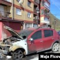 Kosovskom policajcu u Severnoj Mitrovici zapaljen automobil