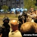Noć sukoba u Srbiji, najžešće u Novom Sadu, Vučić rekao da Vojska neće biti angažovana