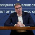 Vučić juri „snajperiste“