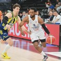 Fener deklasirao Efes i nastavlja trku sa Bešiktašem