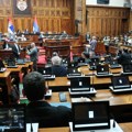 Cenovnici će biti ažurirani svakodnevno Skupština Srbije usvojila Zakon o zaštiti potrošača u načelu