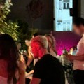 Uhvatili smo Relju u provodu bez Nikolije! Reper se skroz opustio, a ceo klub gledao u veliku promenu na njegovoj glavi