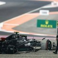 FIA preispituje kaznu za Hamiltona zbog hodanja po stazi tokom trke
