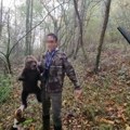 "Meče smo spasili od čopora pasa i vratili u prirodu" Oglasili se lovci koji su pronašli mladunče medveda kod Prijedora
