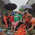 U klizištu na Filipinima nastradalo najmanje 10 osoba
