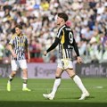 Juventus će kazniti Vlahovića sa 70.000 evra zbog crvenog kartona