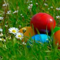 Običaji na Veliki petak Farbaju se jaja, jede posna hrana, a evo kako se tera zlo iz kuće!