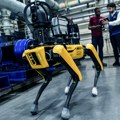 БМВ има првог роботског пса у фабрици