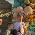 Dekoracija koja ostavlja bez daha: Ovako je bilo na rođendanu malog Željka Ražnatovića: Drveće od balona, a u bazenu…