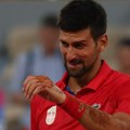 Eksplozija emocija! Poen za plasman u finale i pad na šljaku - Novak sa suzama u očima doneo Srbiji drugu medalju na OI u…