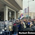 Neredi na protestu ispred Skupštine Novog Sada uoči izbora gradonačelnika