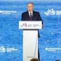 UŽIVO Putin na forumu u Vladivostoku: Razvoj Dalekog istoka - prioritet Rusije u 21. veku