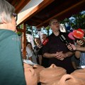 Vučić na skupu građana u selu Drežnik kod Užica: Ubrzaćemo gradnju auto-puta od Užica ka Kotromanu, u užički kraj milijardu…