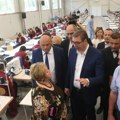 Još jedno predizborno obećanje: Vučić najavio pola milijarde evra za Jumko i Simpo
