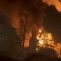 Pogođeno veliko skladište nafte blizu imanja koje vredi milijardu evra: Ukrajinci kamikazama izvršili žestoki napad (video)