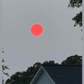 Neobična pojava zbunila građane: Sunce je bilo potpuno drugačije - krvavo crveno! Evo šta kažu meteorolozi