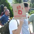 Ispred Pravnog u Beogradu skup podrške uhapšenom studentu iz Novog Sada