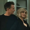 Zašto svi pričaju o novom filmu "The Invite"? Jedan poziv, mnogo tajni i urnebesno veče koje razotkriva sve