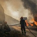 Гори Грчка: Ватрогасци покушавају да зауставе ширење пожара
