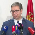 Vučić se javio iz Njujorka da bi odgovorio Đilasu da li ima farmerke od 1.800 evra: Ne kupujem ih, trudim se da budem…