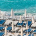 Stavljanje peškira na ležaljke je prošlost: Turisti ove godine smislili novu taktiku