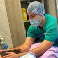 Naš pevač bio na porođaju sa ženom! Oglasio se iz porođajne sale: "Očevima je mesto tu i treba da vide sve to"