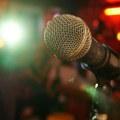 Stand-up komedija Jelene Radanović večeras u Mamurnim ljudima