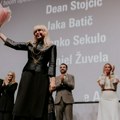 Ovacije Anici Dobri i ekipi filma „Belo se pere na devedeset“ na BFF: Priča o životu koji se istovremeno preživljava i…