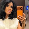 Pocepane farmerke i torba od dve prosečne plate: Milena pozirala u trendi autfitu u liftu, pa usijala mreže