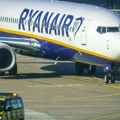 Od čega zavisi koliku odštetu bi mogao da dobije putnik koji je delimično ispao iz aviona Rajanera?