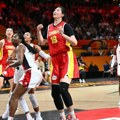 Svet priča o Kineskinji od 226 cm! DŽang Ciju je čudo kakvo košarka do sada nije videla! (video)