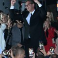 Građani se okupili ispred Predsedništva uoči obraćanja Vučića i najavljene ostavke