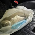 (Foto) Velika akcija policije u centru Beograda: Pretresli automobil i stan i zaplenili drogu i novac