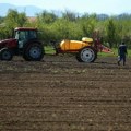 Šest miliona dinara kredita za svakog poljoprivrednika! U toku je podnošenje zahteva, a evo ko sve ima i pravo da konkuriše