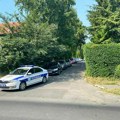 Policajac ušao u kuću, pa zatekao horor! Prve slike sa mesta zločina u Zemunu - tela supružnika bila na krevetu! (foto)