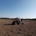 Pomeren rok za setvu pšenice u Kolubarskom okrugu: Zašto kasne radovi?