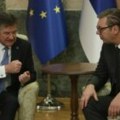 Vučić u razgovoru sa Lajčakom poručio da je Srbija spremna za dijalog i poštovanje dosadašnjih dogovora
