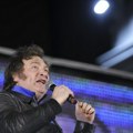 Havijer Milej, bizarni ultradesničar pobedio na predsedničkim izborima u Argentini: Protivnik iz levice izašao na binu i…