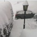 "Sneg tako jako veje da ljudi iz kuća izlaze kroz prozore!" Snežno nevreme napravilo neviđeni haos u Norveškoj - ovo ne…
