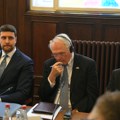 Kristofer Hil na sastanku vlasti i opozicije u Skupštini