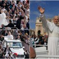 Spektakl u vatikanu! Papa Lav XIV u papamobilu Trgom Svetog Petra pozdravio vernike pred ustoličenje