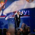 Vučiću pojas za spašavanje, demonstrantima nož u leđa